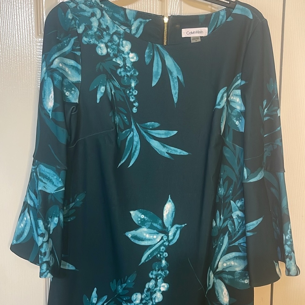 EUC CALVIN KLEIN GREEN FLORAL DRESS SIZE 10